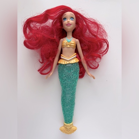 2 Little Mermaid Doll Set with Red Hair (10โ Light up and 6โ Younger model) - Picture 10 of 13